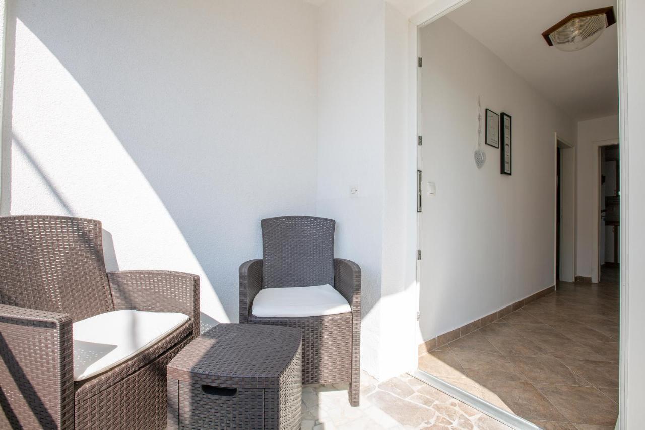 Apartmani Luky Karlobag Luaran gambar